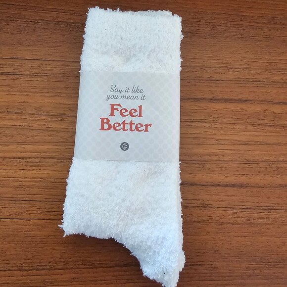 !!!NWT!!! Women’s Cozy Feel Better White Socks - Picture 2 of 3